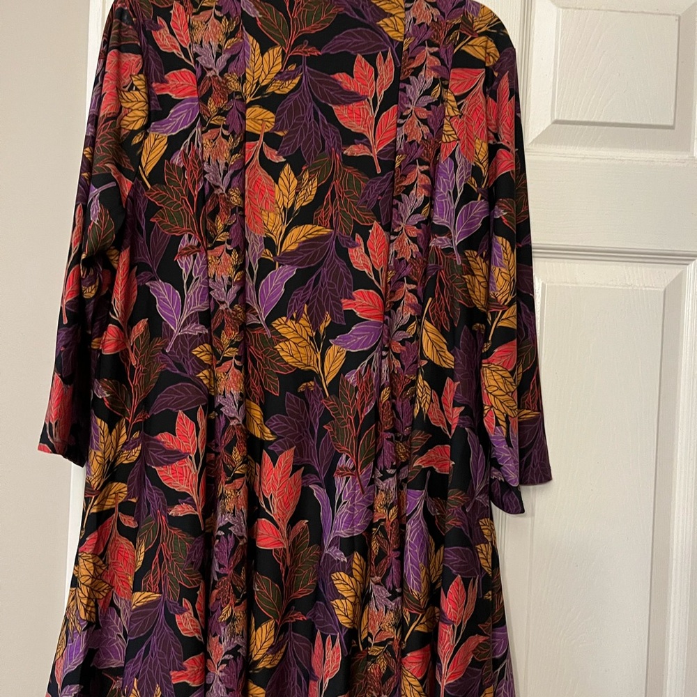 Como Jersey Knit V-Neckline 3/4 Sleeve Length 29”-31”1/2 Plus Length 32”-33” - Picture 2 of 4